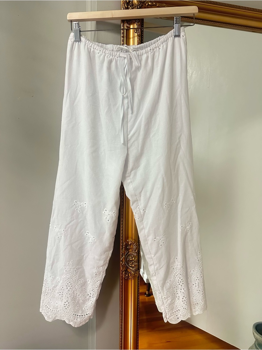 Mod Ref White Eyelet Drawstring Cotton Pants